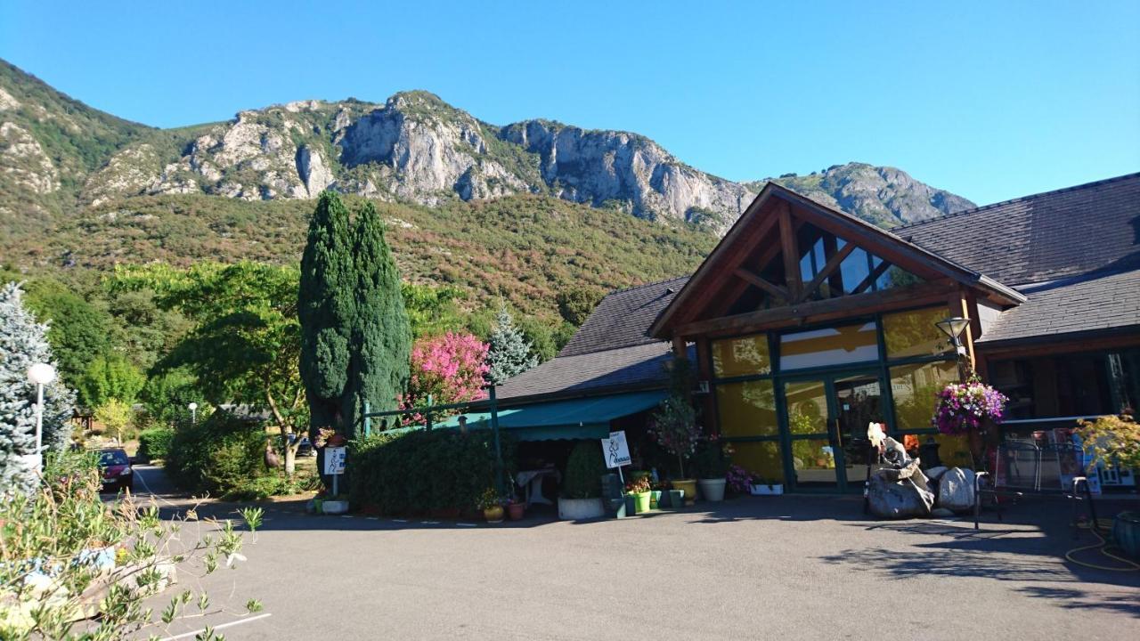 Camping Ecovillage Soleil Du Pibeste Agos-Vidalos ภายนอก รูปภาพ