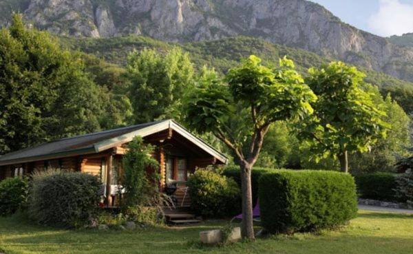 Camping Ecovillage Soleil Du Pibeste Agos-Vidalos ภายนอก รูปภาพ