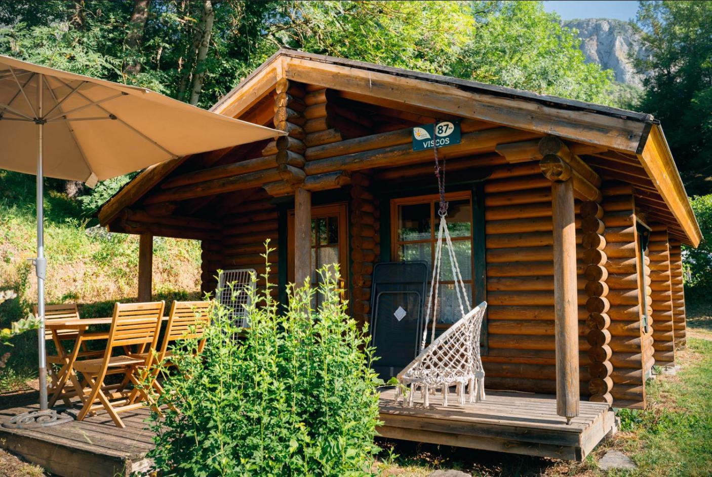 Camping Ecovillage Soleil Du Pibeste Agos-Vidalos ภายนอก รูปภาพ