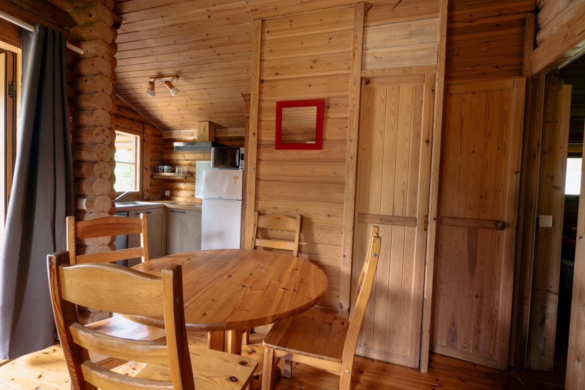 Camping Ecovillage Soleil Du Pibeste Agos-Vidalos ภายนอก รูปภาพ