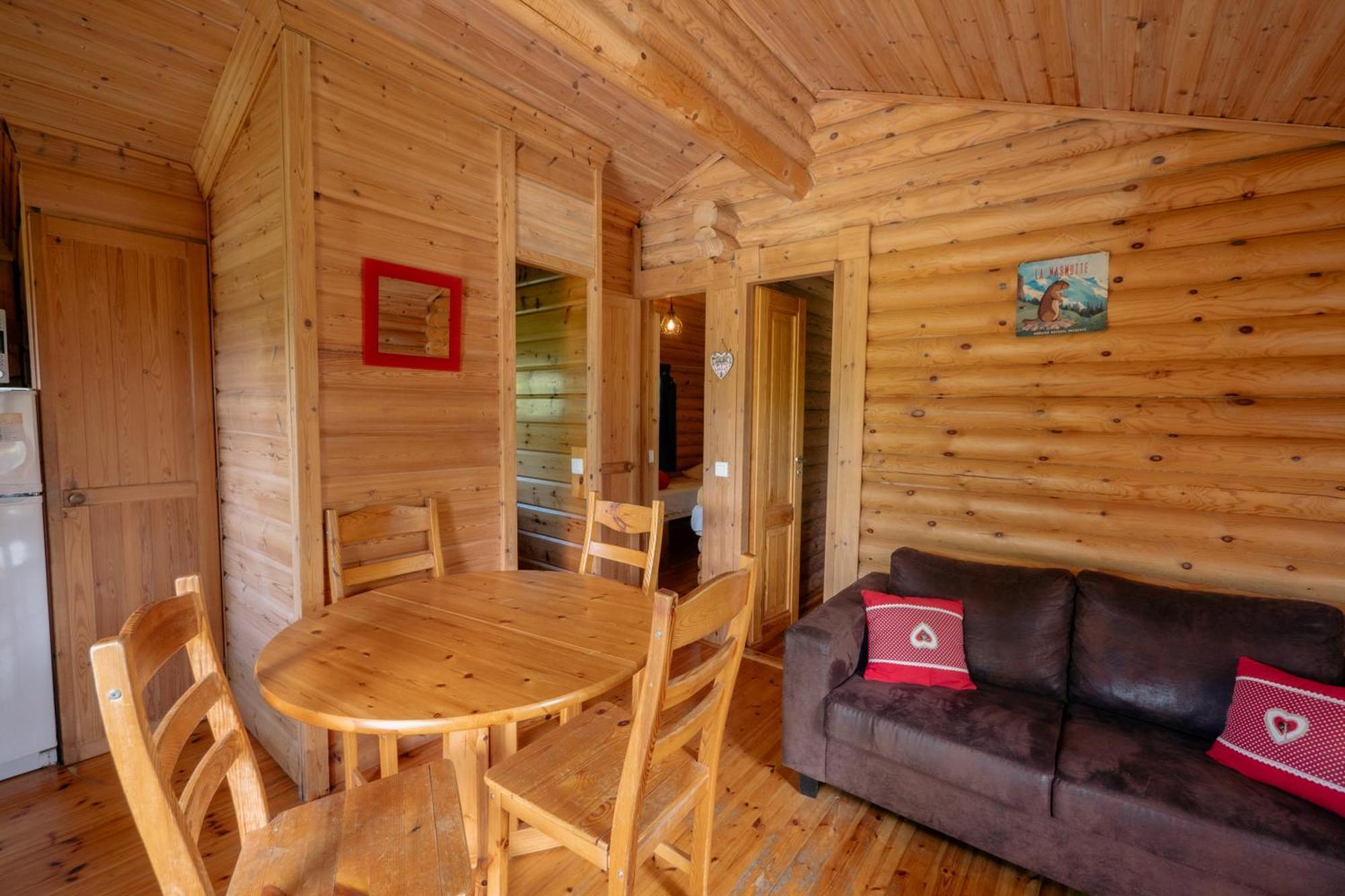 Camping Ecovillage Soleil Du Pibeste Agos-Vidalos ภายนอก รูปภาพ