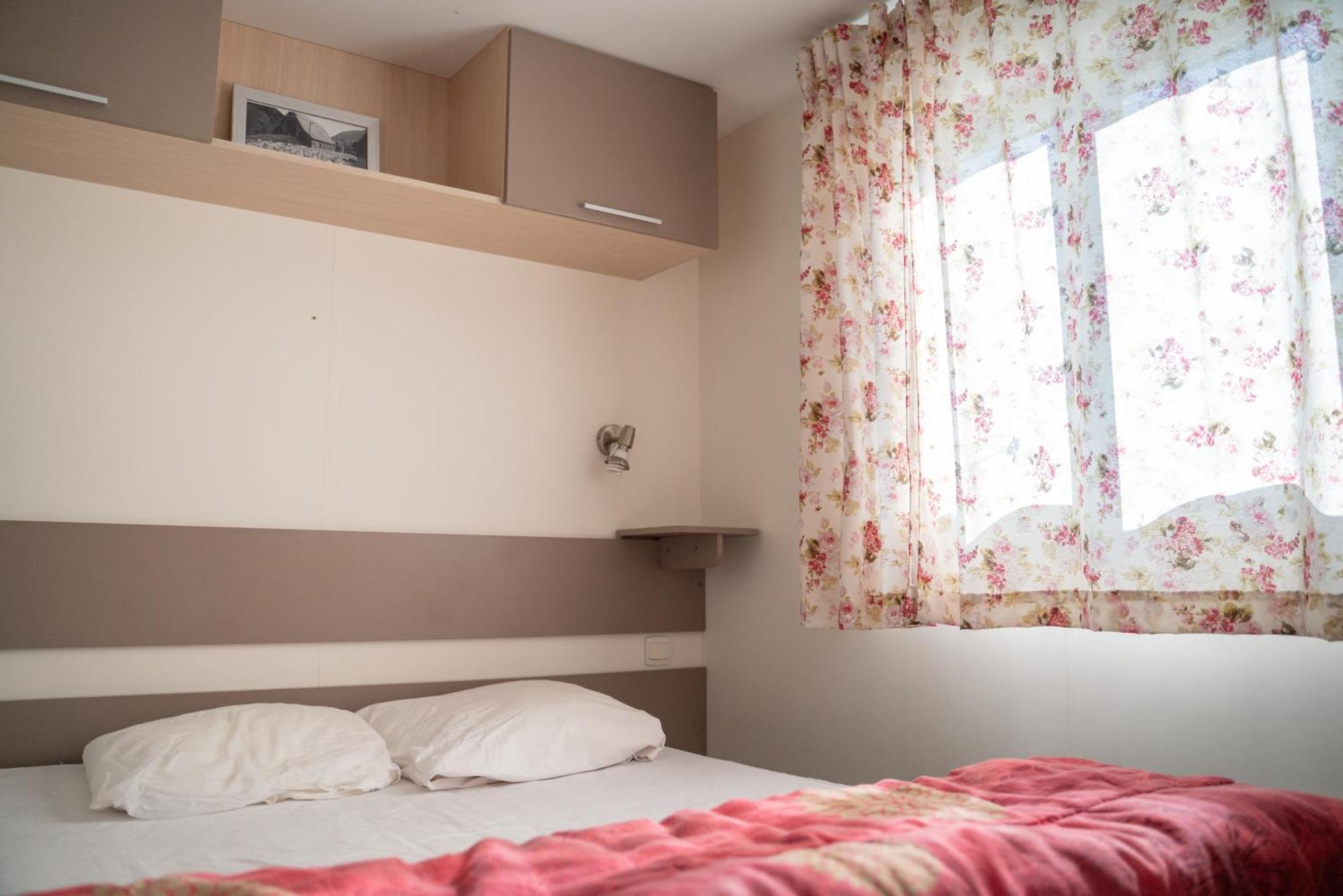 Camping Ecovillage Soleil Du Pibeste Agos-Vidalos ภายนอก รูปภาพ